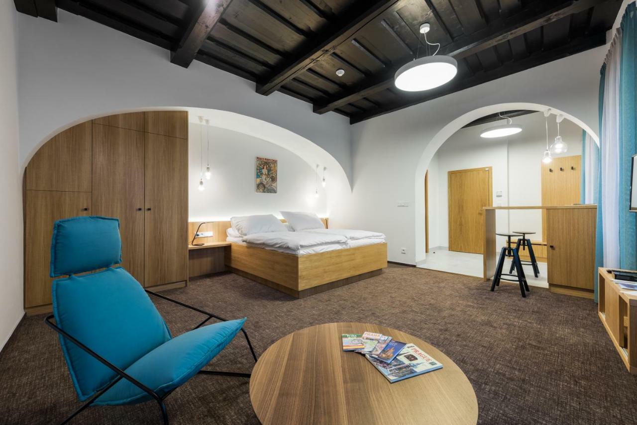 Fancy Apartments By Prague Castle Exterior photo